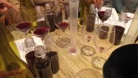 ATELIER ASSEMBLAGE DE VINS.   &copy;noelle_bardou