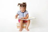 b&eacute;b&eacute; lecture &copy;freepik