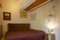 Chambre 2 avec un lit double et deux lits superpos&eacute;s &copy;Mich&egrave;le Ducornet