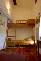 Chambre 2 avec un lit double et deux lits superpos&eacute;s &copy;Mich&egrave;le Ducornet