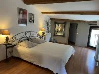grande chambre lit 160cm &copy;michele_clemencot