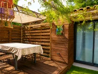 Patio cottage - Espace repas &copy;Khenfouf