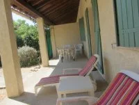 Terrasse couverte. &copy; G&icirc;tes de France