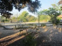 Boulodrome et terrain de tennis du Domaine. &copy; G&icirc;tes de France