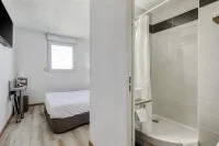 vue d'ensemble chambe salle de bain &copy;Granier