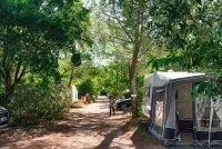 Emplacement. Camping Les Rivi&egrave;res &copy;Joffe_Thierry