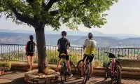 En v&eacute;lo au b&eacute;lv&eacute;d&egrave;re de Liausson &copy; MountNpass - Exclusif ADT