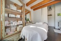 TABLE DE MASSAGE ©Nadia_Rezzouki