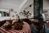 Caf&eacute; de la poste &copy;lauramaurel