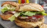 Burgers &copy; cavelier